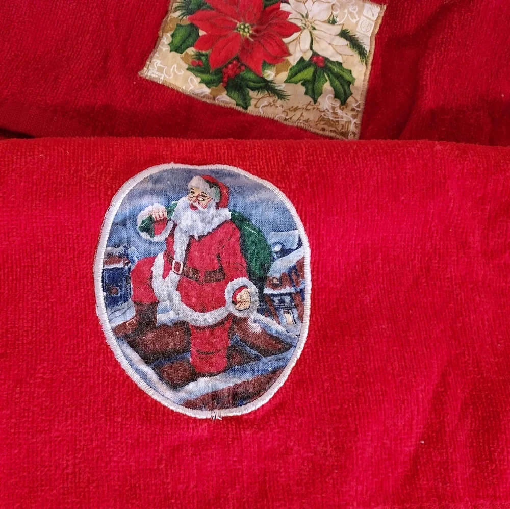 Bundle (2) Red Santa & Poinsettia kitchen towels Festive Holiday Christmas